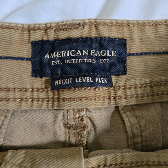 American Eagle Cargo Shorts, Tan Colour, Size 34 - Picture 3 of 6